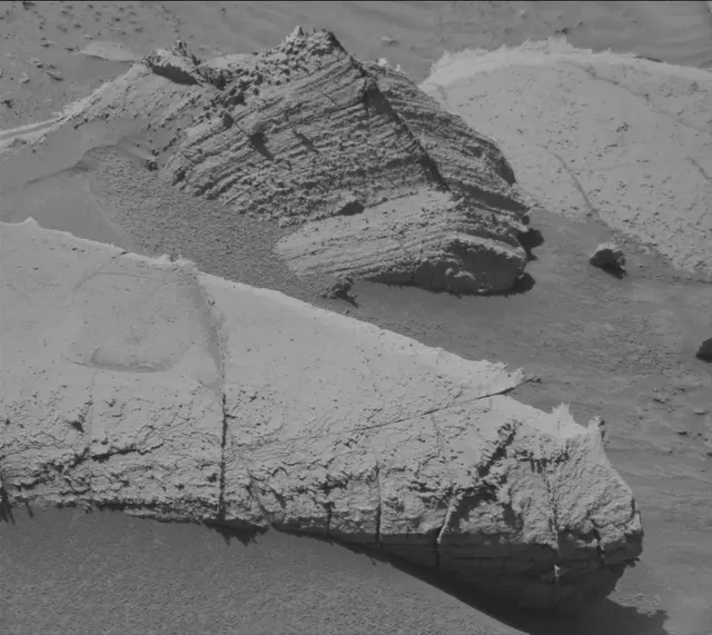Sol 4473: Mast Camera (Mastcam)