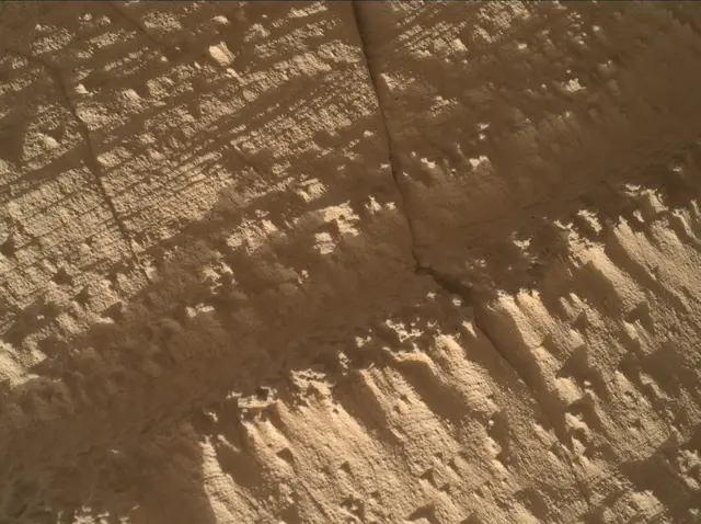 Sol 4477: Mars Hand Lens Imager (MAHLI)