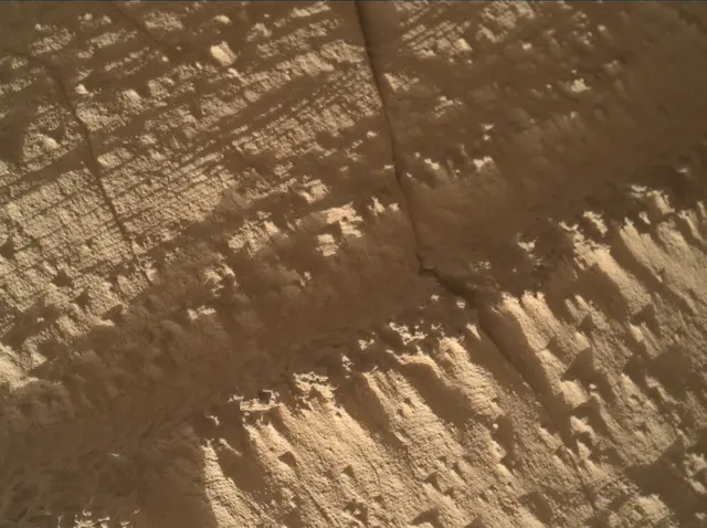 Sol 4477: Mars Hand Lens Imager (MAHLI)