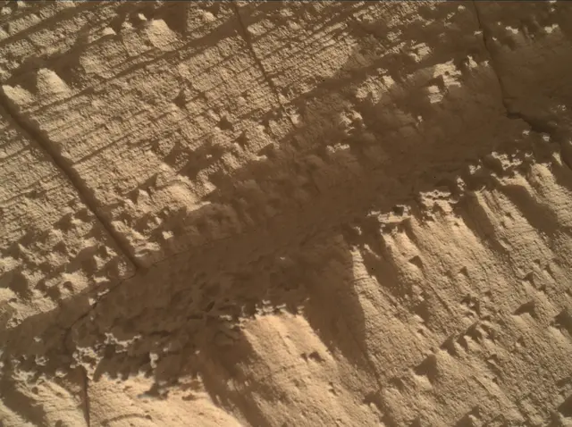 Sol 4477: Mars Hand Lens Imager (MAHLI)