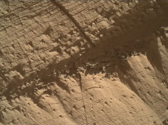 Sol 4477: Mars Hand Lens Imager (MAHLI)