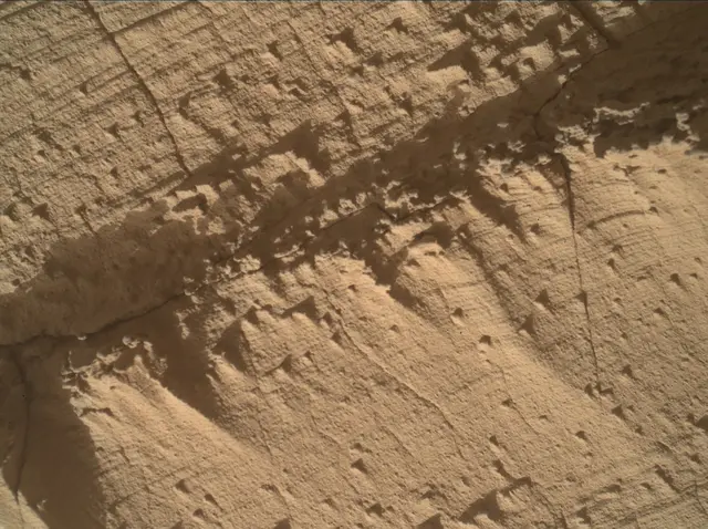 Sol 4477: Mars Hand Lens Imager (MAHLI)