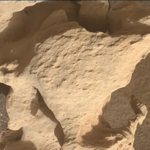 Sol 4479: Mars Hand Lens Imager (MAHLI)