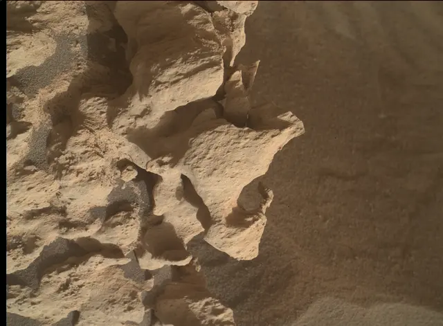 Sol 4479: Mars Hand Lens Imager (MAHLI)