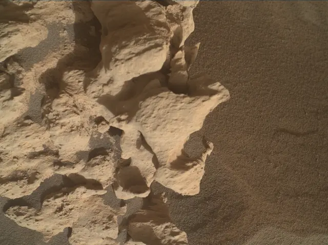 Sol 4479: Mars Hand Lens Imager (MAHLI)