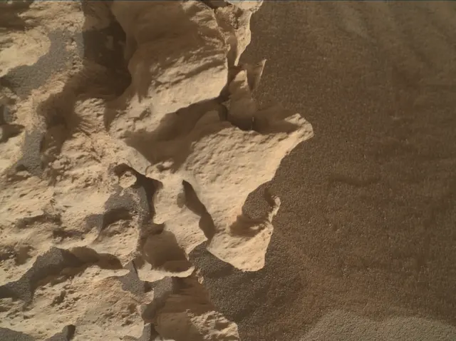 Sol 4479: Mars Hand Lens Imager (MAHLI)