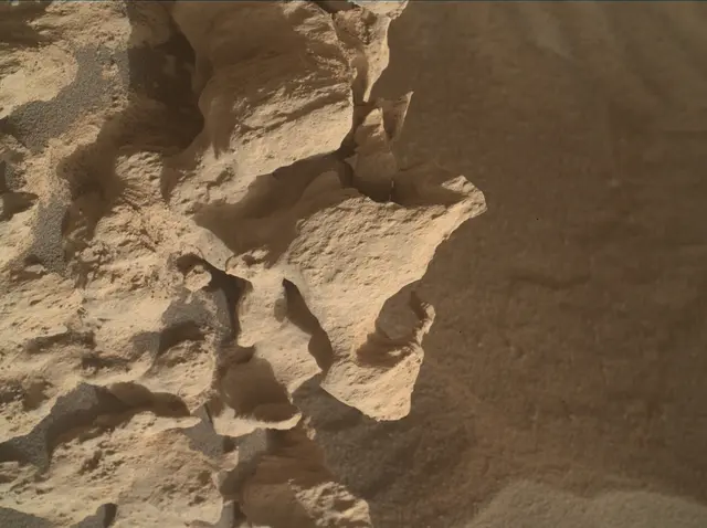 Sol 4479: Mars Hand Lens Imager (MAHLI)