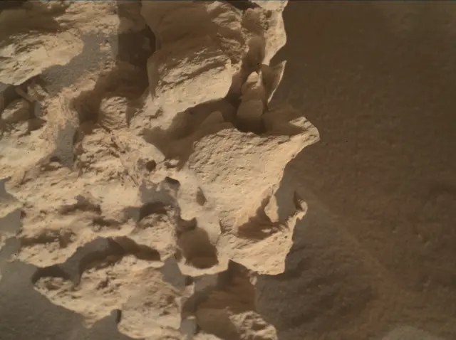 Sol 4479: Mars Hand Lens Imager (MAHLI)