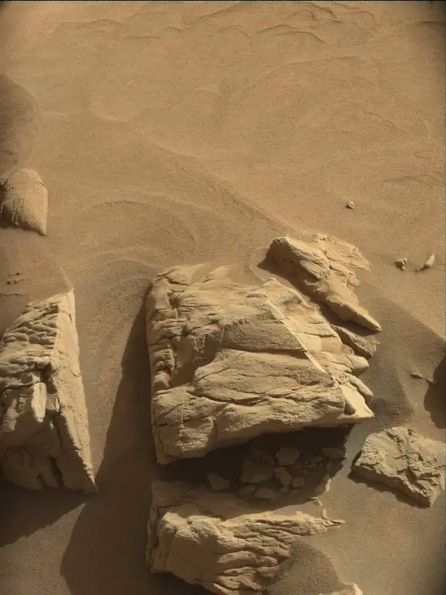 Sol 4480: Mast Camera (Mastcam)