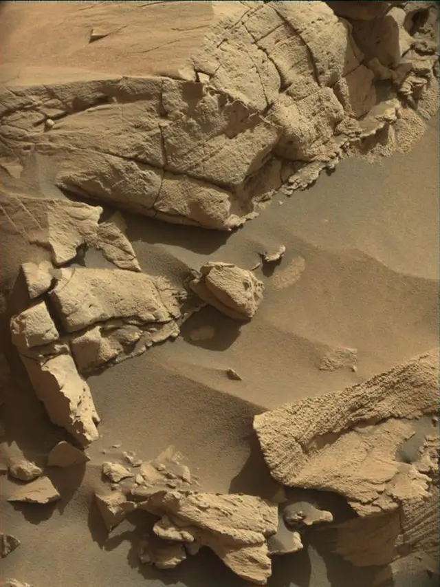 Sol 4480: Mast Camera (Mastcam)
