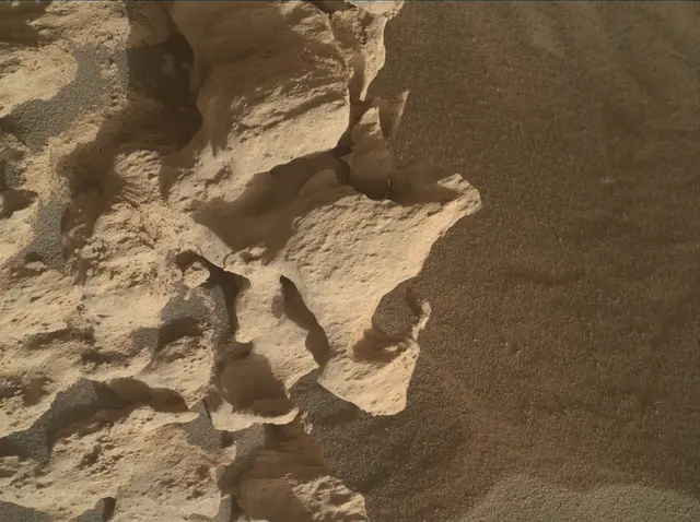 Sol 4480: Mars Hand Lens Imager (MAHLI)