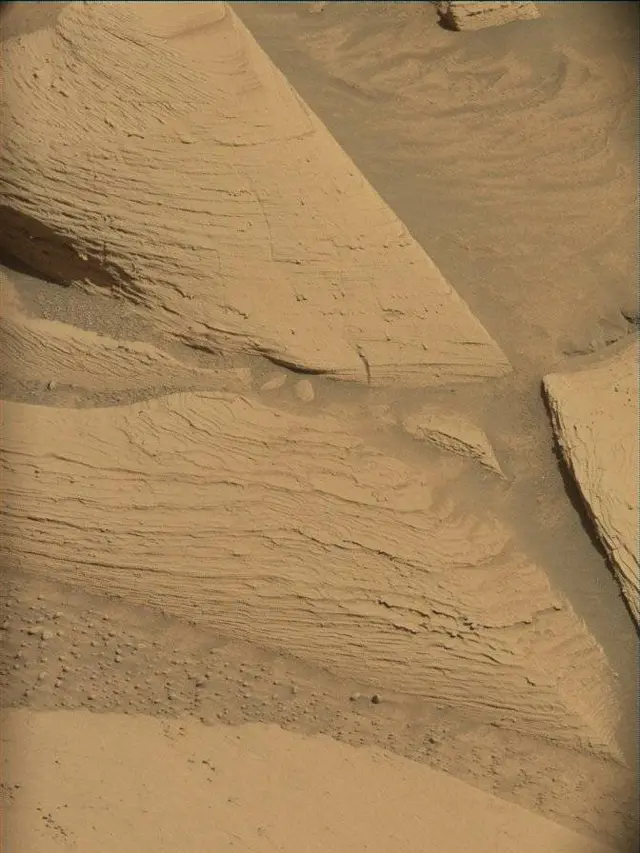 Sol 4483: Mast Camera (Mastcam)