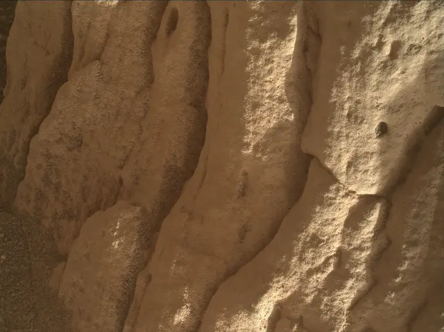 Sol 4483: Mars Hand Lens Imager (MAHLI)