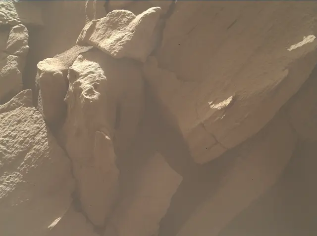 Sol 4483: Mars Hand Lens Imager (MAHLI)
