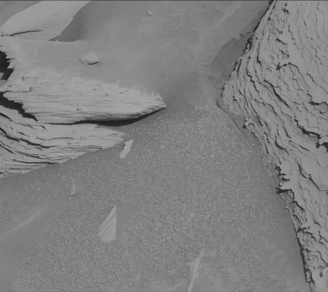 Sol 4484: Mast Camera (Mastcam)