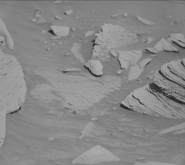 Sol 4484: Mast Camera (Mastcam)