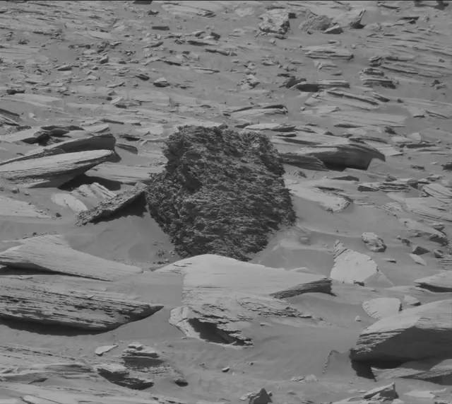 Sol 4493: Mast Camera (Mastcam)