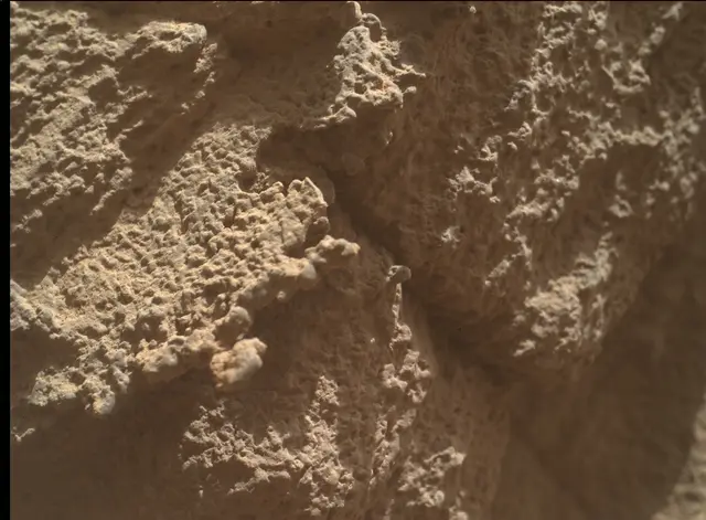 Sol 4498: Mars Hand Lens Imager (MAHLI)