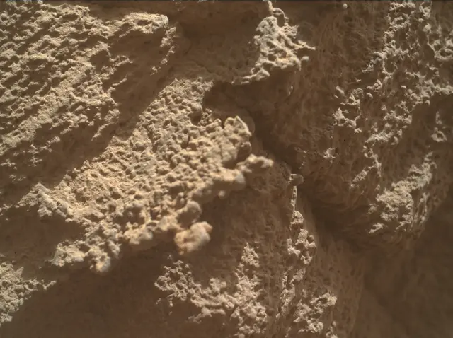 Sol 4498: Mars Hand Lens Imager (MAHLI)