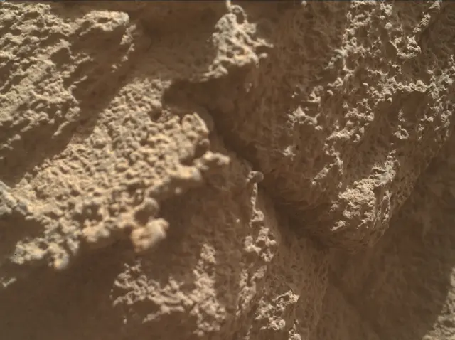 Sol 4498: Mars Hand Lens Imager (MAHLI)