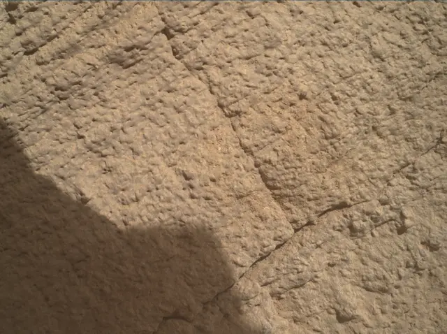 Sol 4498: Mars Hand Lens Imager (MAHLI)