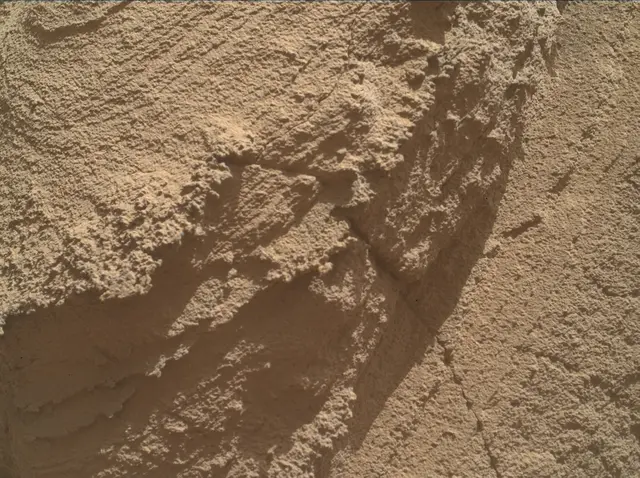 Sol 4498: Mars Hand Lens Imager (MAHLI)