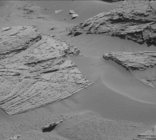 Sol 4500: Mast Camera (Mastcam)