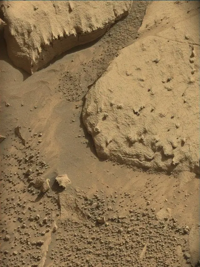 Sol 4503: Mast Camera (Mastcam)