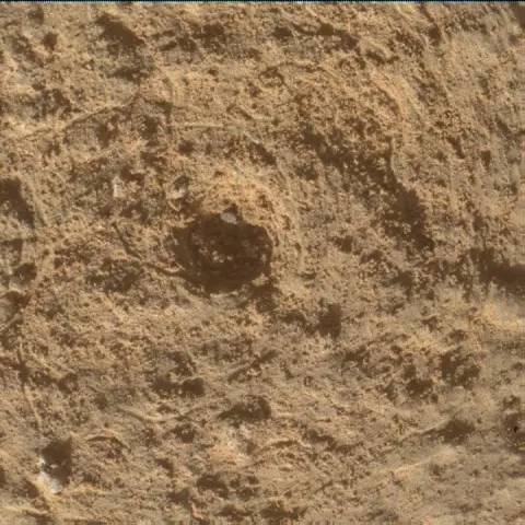 Sol 4509: Mars Hand Lens Imager (MAHLI)