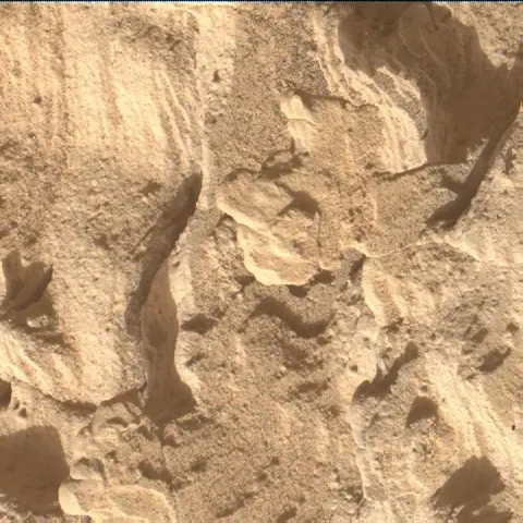 Sol 4513: Mars Hand Lens Imager (MAHLI)