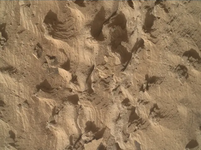 Sol 4513: Mars Hand Lens Imager (MAHLI)