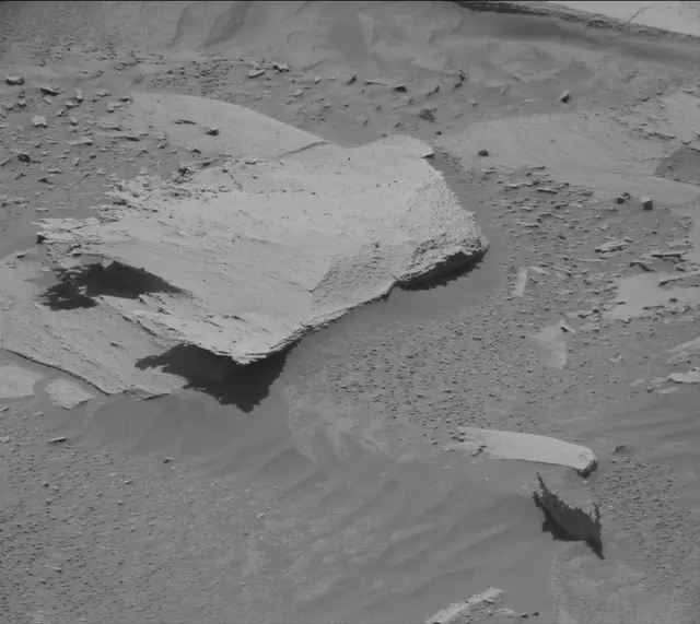 Sol 4518: Mast Camera (Mastcam)