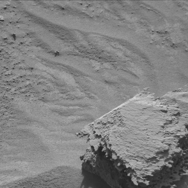 Sol 4518: Mast Camera (Mastcam)