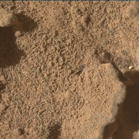Sol 4522: Mars Hand Lens Imager (MAHLI)