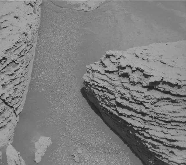 Sol 4526: Mast Camera (Mastcam)