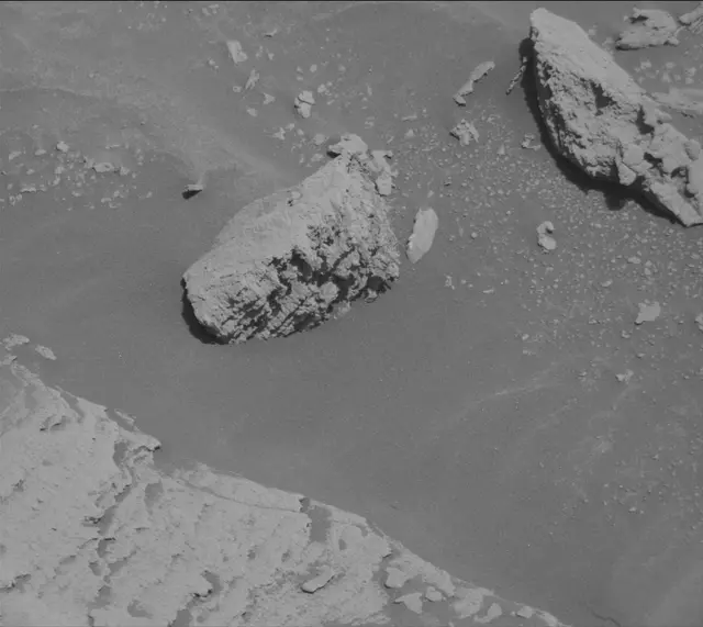 Sol 4526: Mast Camera (Mastcam)