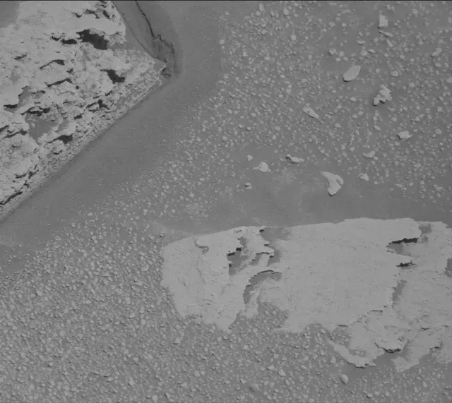 Sol 4526: Mast Camera (Mastcam)