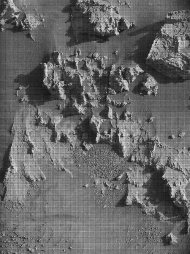 Sol 4527: Mast Camera (Mastcam)