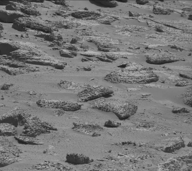 Sol 4527: Mast Camera (Mastcam)
