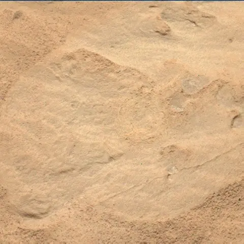 Sol 4532: Mars Hand Lens Imager (MAHLI)