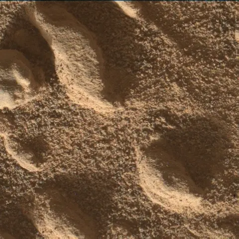 Sol 4536: Mars Hand Lens Imager (MAHLI)