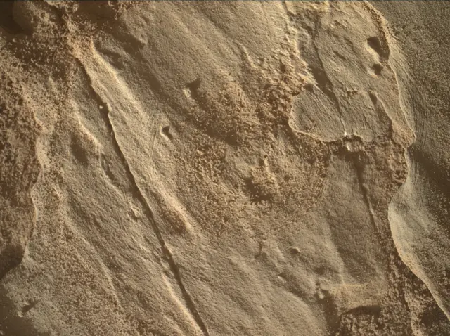 Sol 4536: Mars Hand Lens Imager (MAHLI)