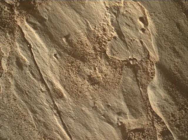 Sol 4536: Mars Hand Lens Imager (MAHLI)