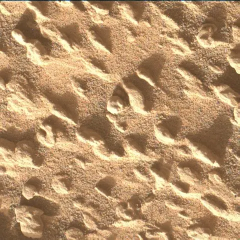Sol 4536: Mars Hand Lens Imager (MAHLI)