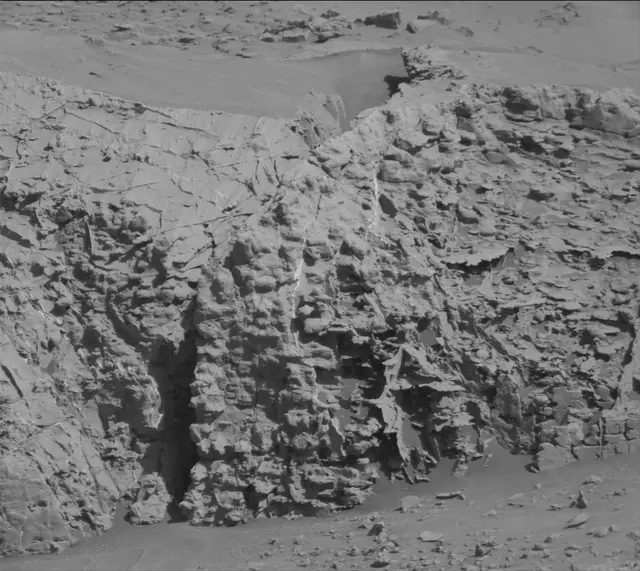 Sol 4539: Mast Camera (Mastcam)