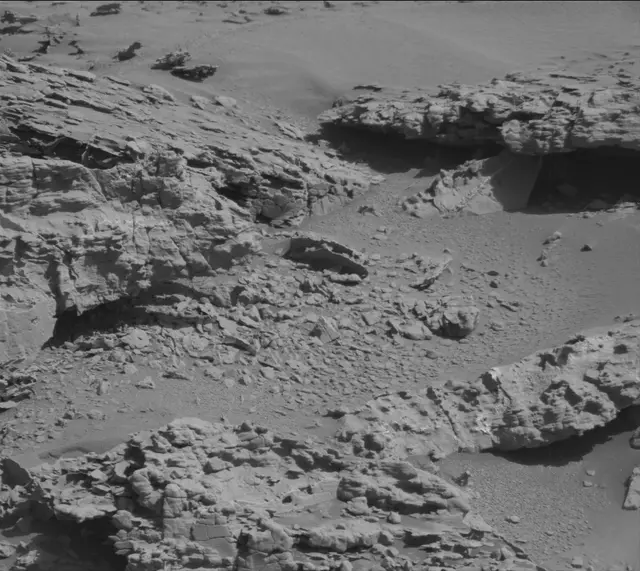 Sol 4539: Mast Camera (Mastcam)