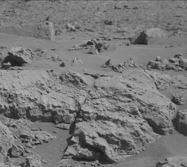 Sol 4539: Mast Camera (Mastcam)