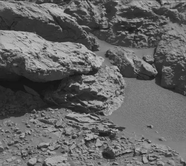 Sol 4539: Mast Camera (Mastcam)