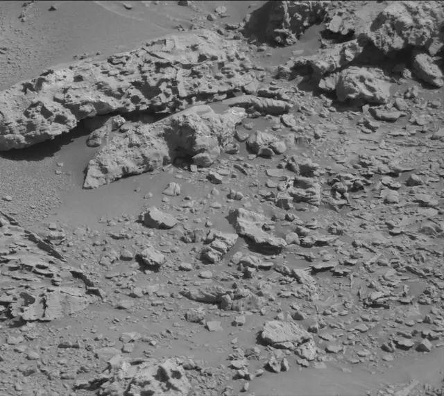 Sol 4539: Mast Camera (Mastcam)