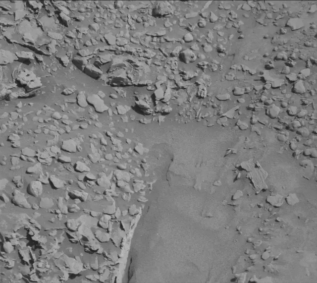 Sol 4539: Mast Camera (Mastcam)